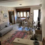 Azzurra דירה קוסטונאצ'י